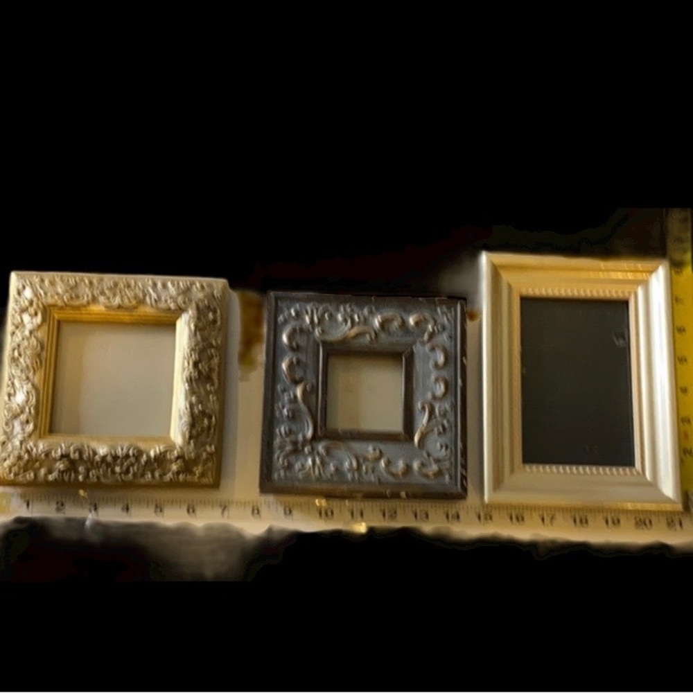 Picture frames gold